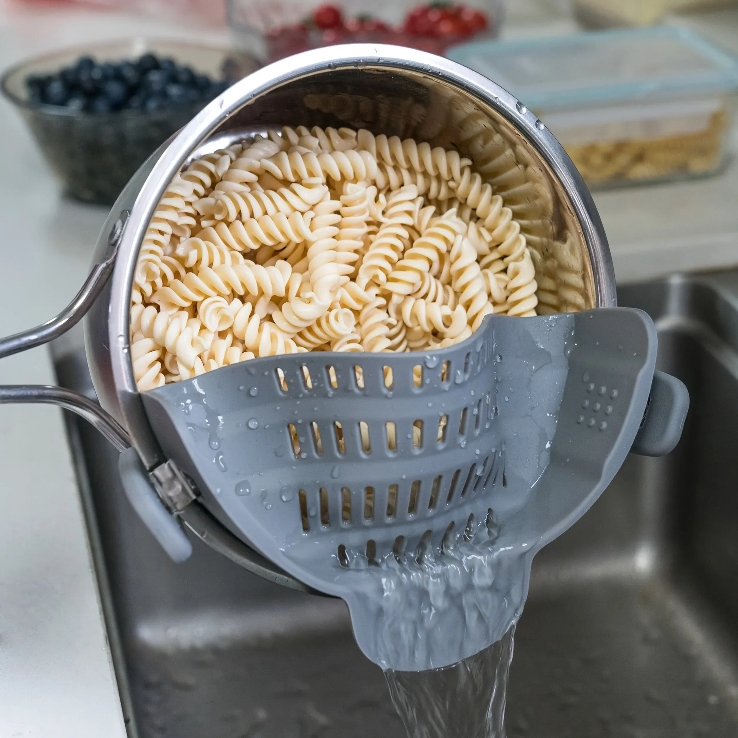 1pc ABERZEY Clip-On Strainer for Pots & Pans - Durable Plastic Kitchen Colander for Pasta, Meat, Vegetables, Fruits - Easy Drainage & Compact Design, Strainer for Pasta, Vegetable Preparation, Modern Kitchenware, Efficient Dr - Image 8