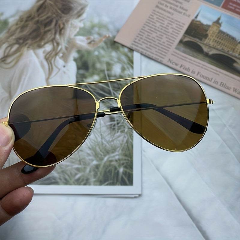 Unisex Retro Mirrored Aviator Sunglasses - Image 6